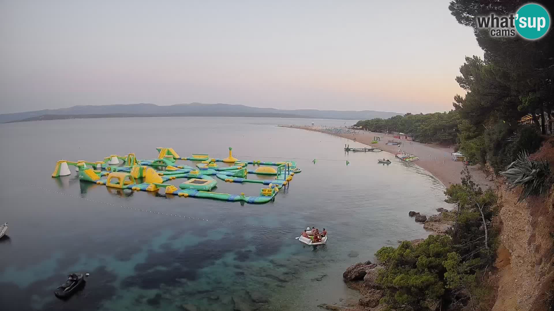 Spletna kamera Bol Zlatni Rat – Pogled v živo z otoka Brač