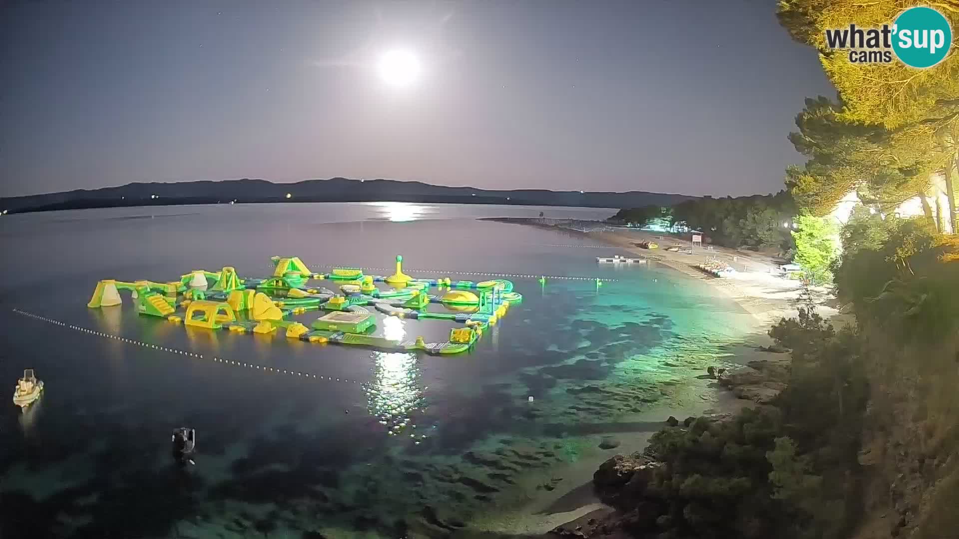 Web kamera Bol Zlatni Rat – Pogled uživo s otoka Brača
