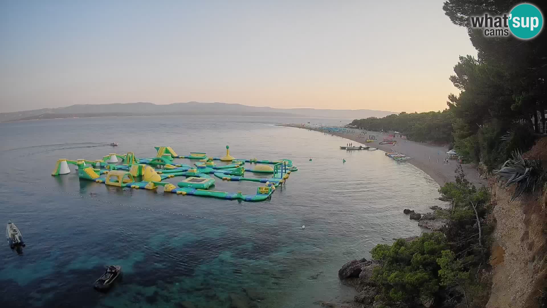Web kamera Bol Zlatni Rat – Pogled uživo s otoka Brača