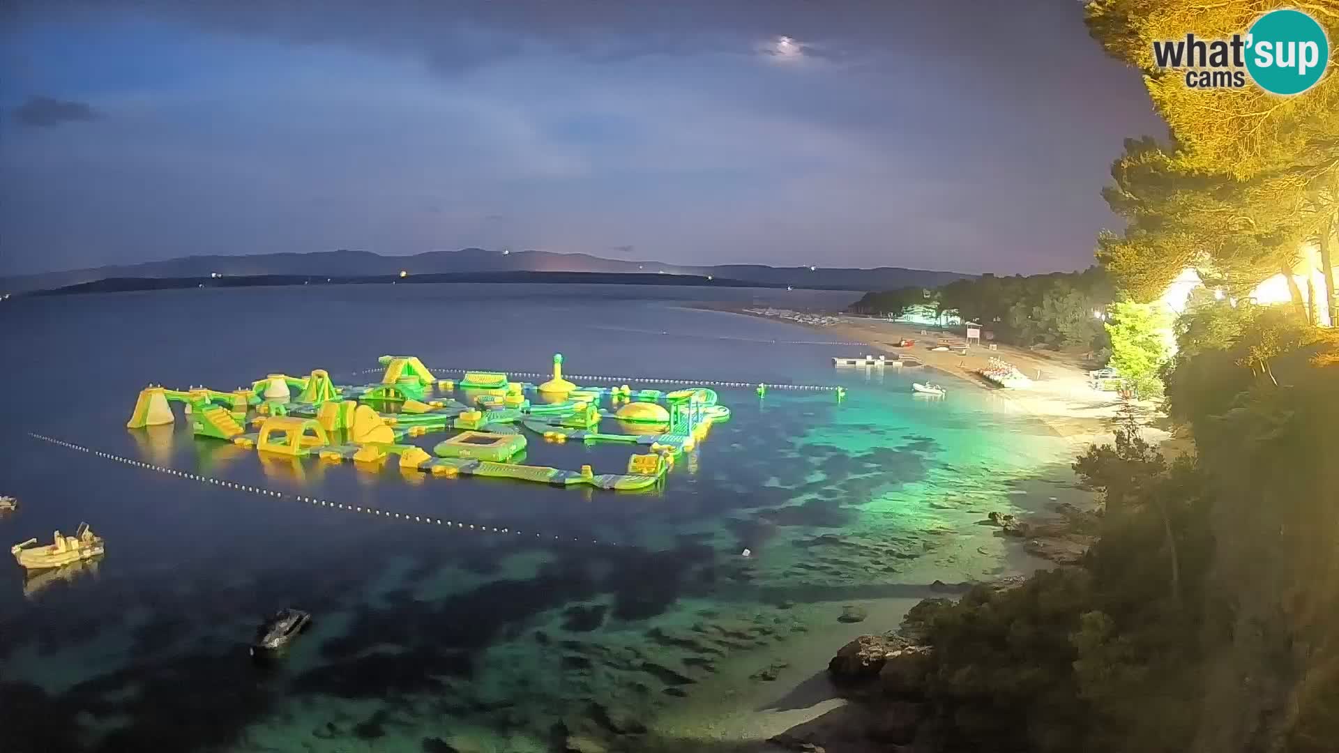 Webcam Zlatni Rat Bol – Liveblick vom berühmten Strand auf Brač