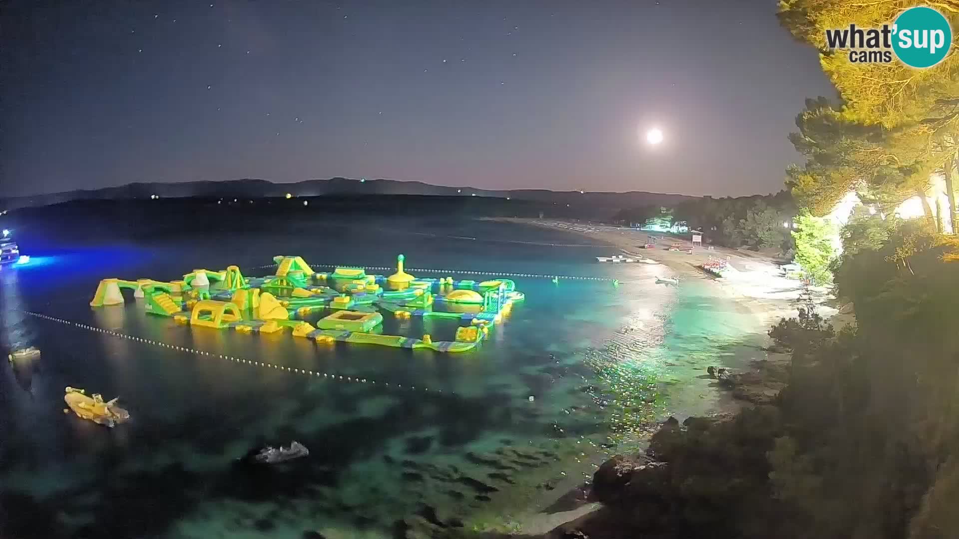 Webcam Zlatni Rat Bol – Liveblick vom berühmten Strand auf Brač