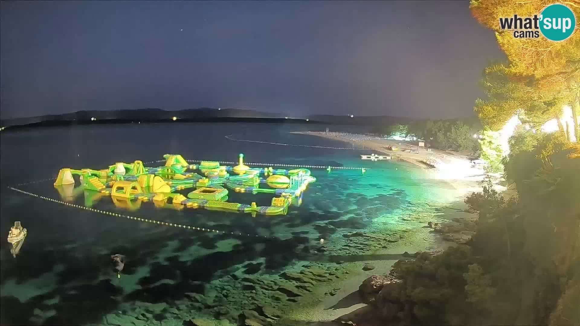 Webcam Zlatni Rat Bol – Liveblick vom berühmten Strand auf Brač