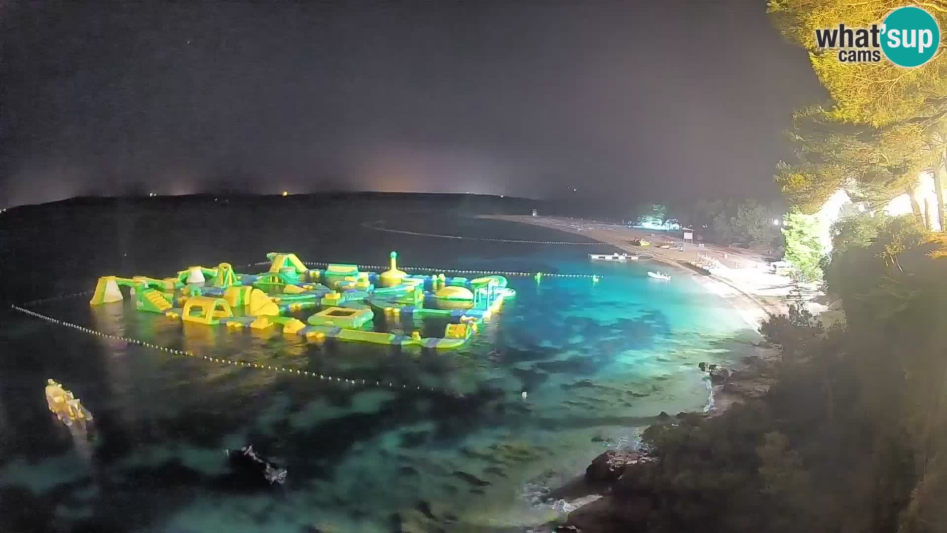 Webcam Zlatni Rat Bol – Liveblick vom berühmten Strand auf Brač