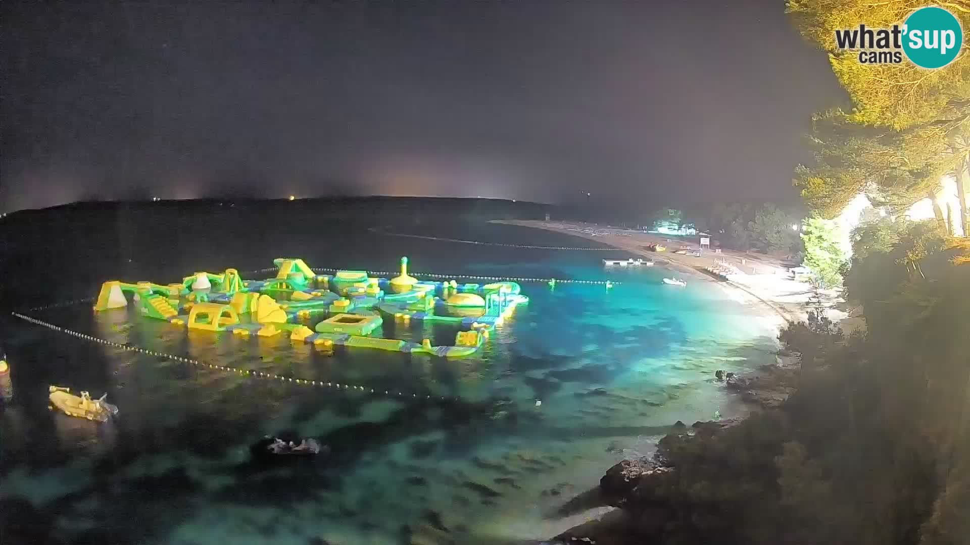 Webcam Zlatni Rat Bol – Liveblick vom berühmten Strand auf Brač