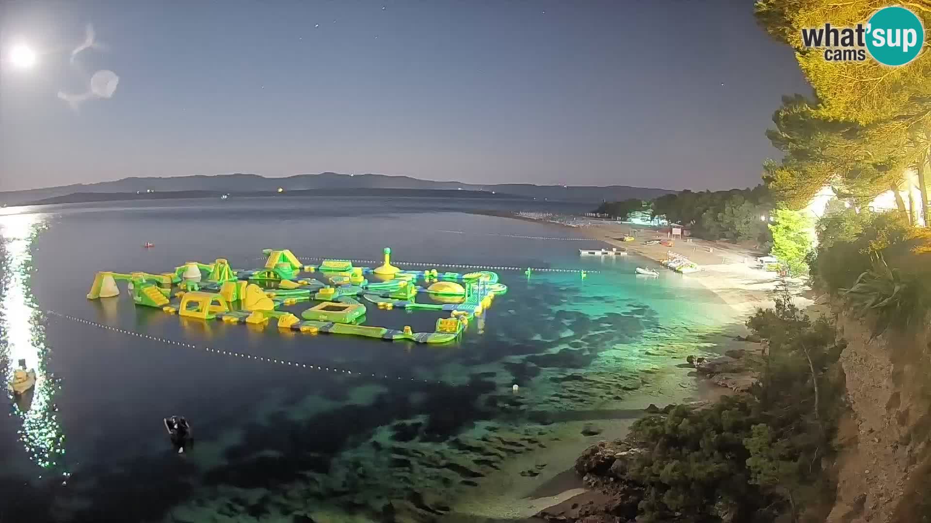 Spletna kamera Bol Zlatni Rat – Pogled v živo z otoka Brač