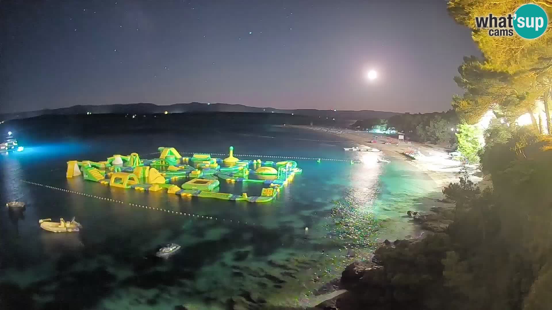 Spletna kamera Bol Zlatni Rat – Pogled v živo z otoka Brač