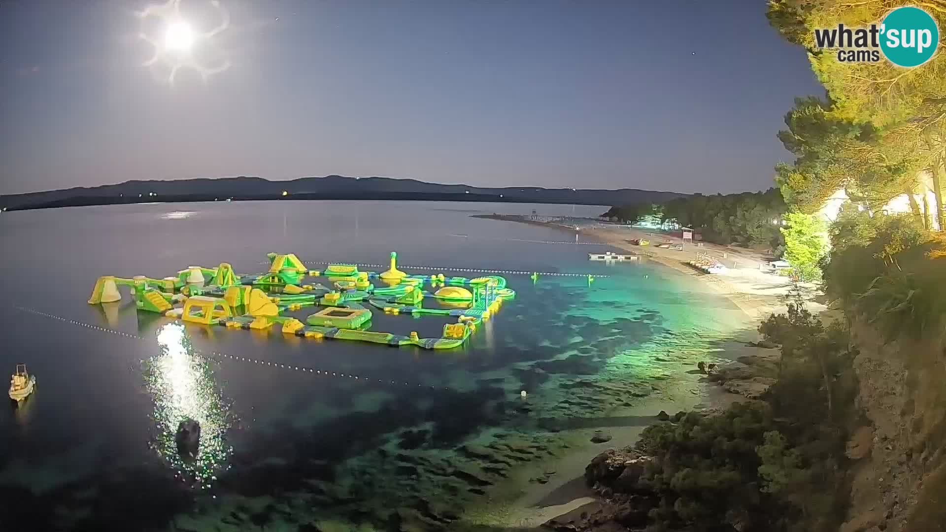 Spletna kamera Bol Zlatni Rat – Pogled v živo z otoka Brač