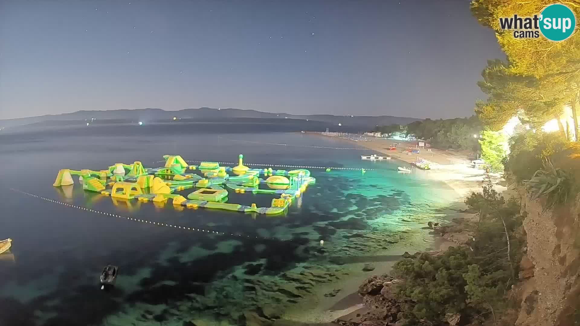 Web kamera Bol Zlatni Rat – Pogled uživo s otoka Brača