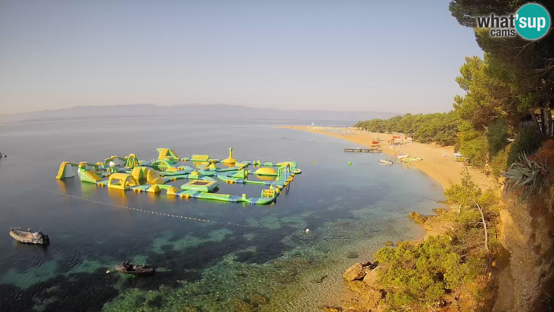 Spletna kamera Bol Zlatni Rat – Pogled v živo z otoka Brač