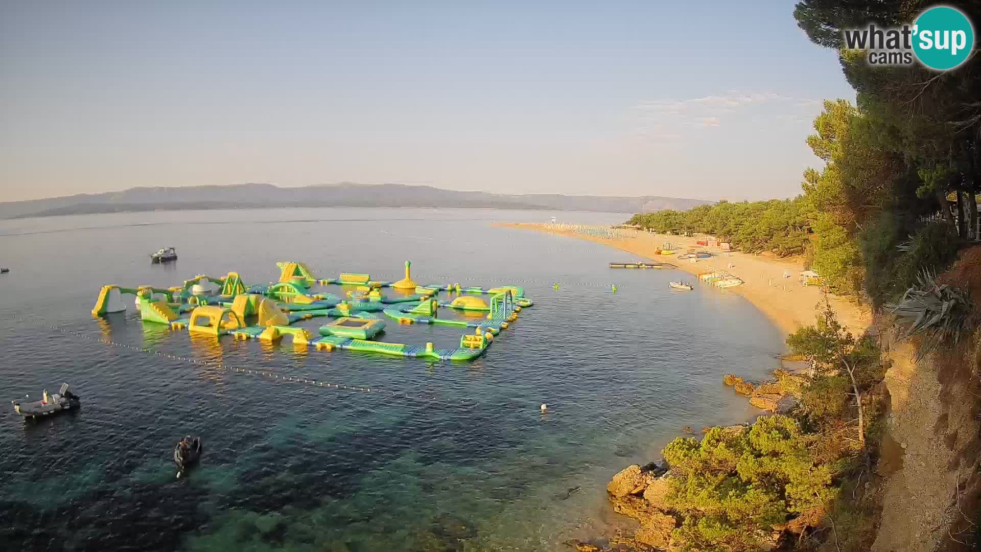 Web kamera Bol Zlatni Rat – Pogled uživo s otoka Brača