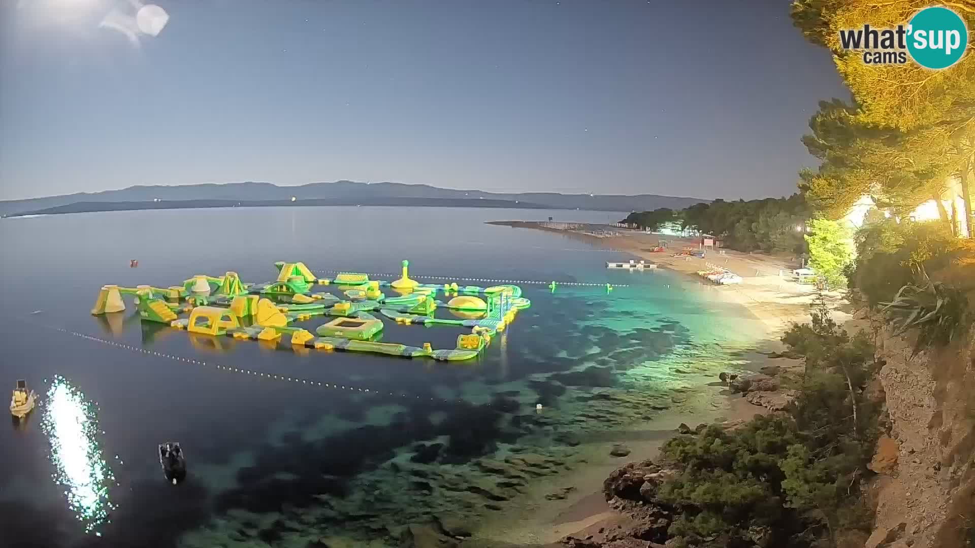 Web kamera Bol Zlatni Rat – Pogled uživo s otoka Brača