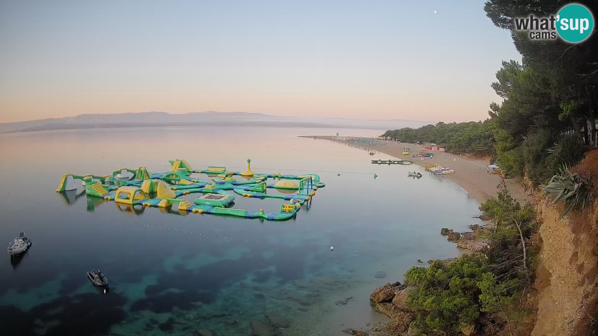 Spletna kamera Bol Zlatni Rat – Pogled v živo z otoka Brač