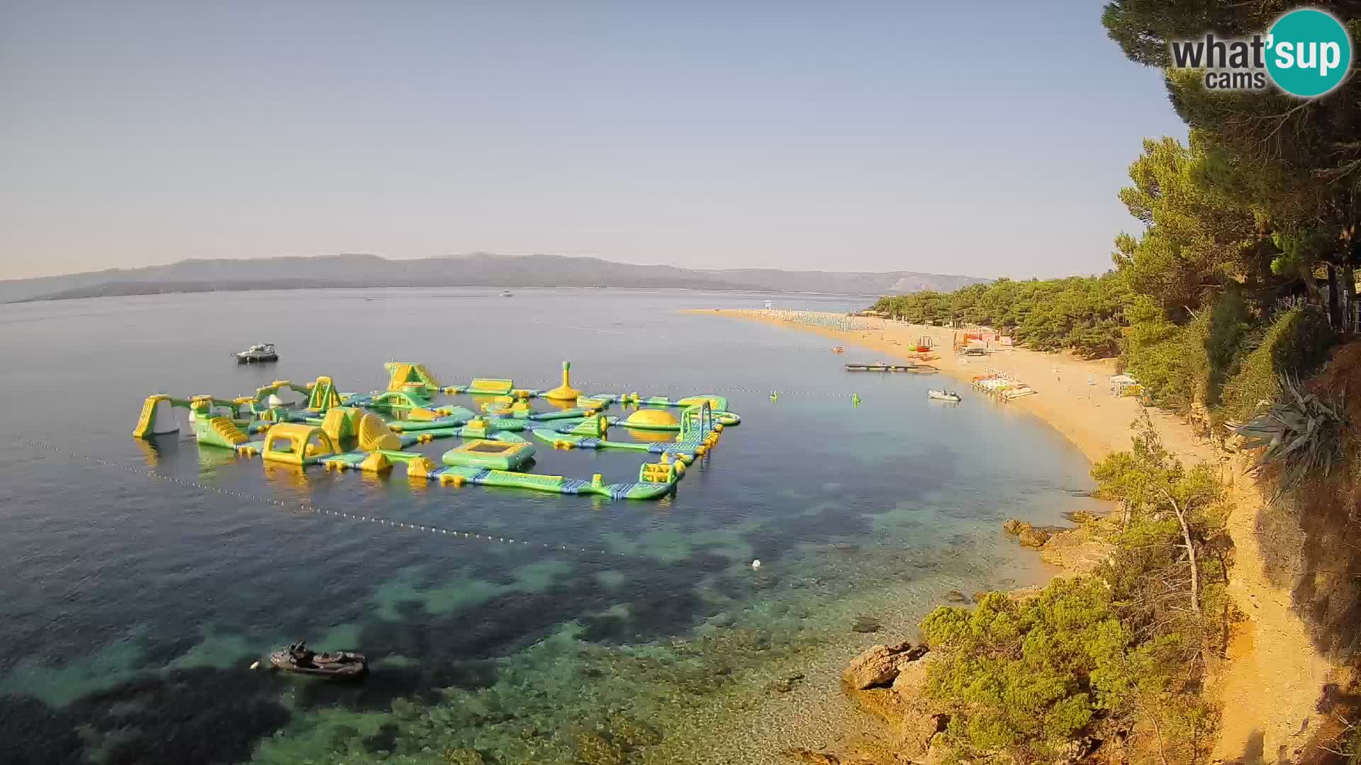 Web kamera Bol Zlatni Rat – Pogled uživo s otoka Brača