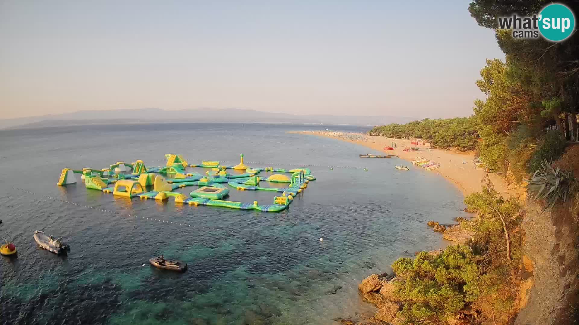 Spletna kamera Bol Zlatni Rat – Pogled v živo z otoka Brač