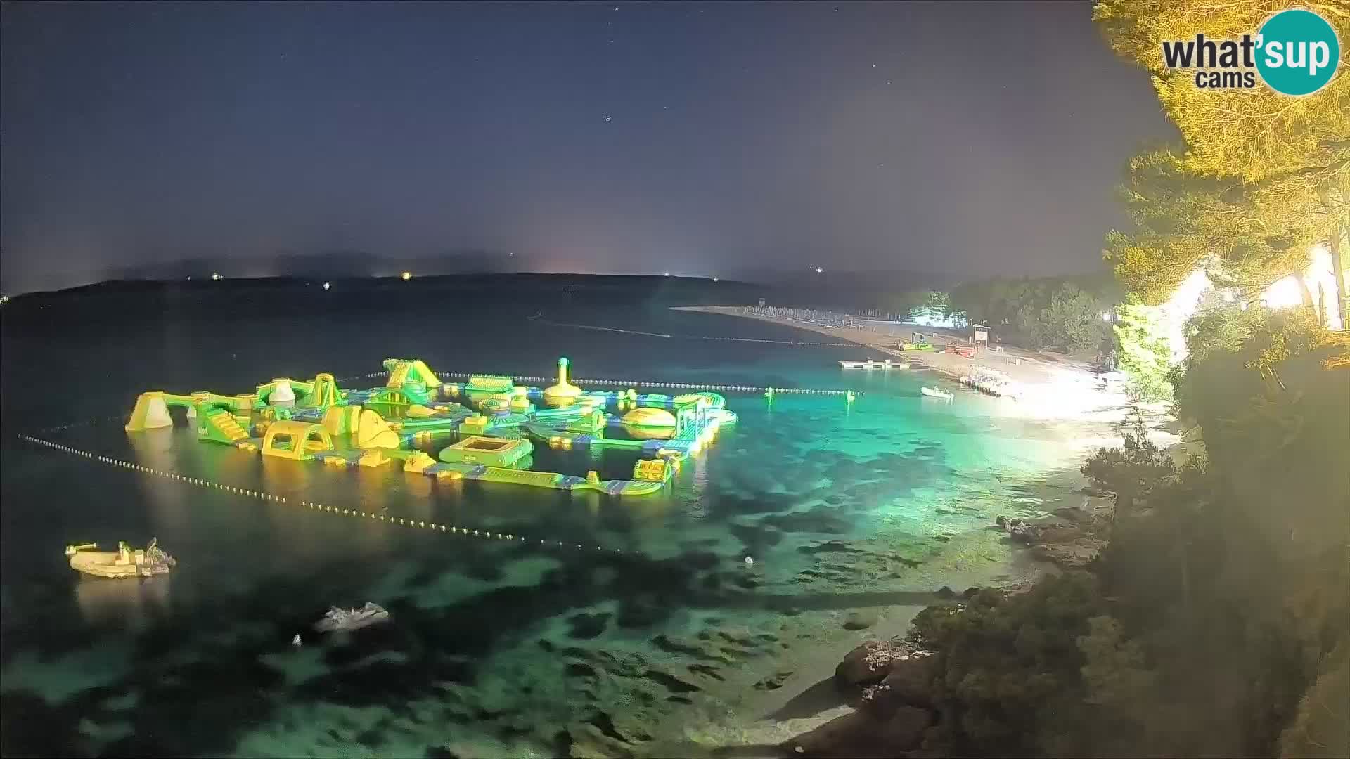 Spletna kamera Bol Zlatni Rat – Pogled v živo z otoka Brač
