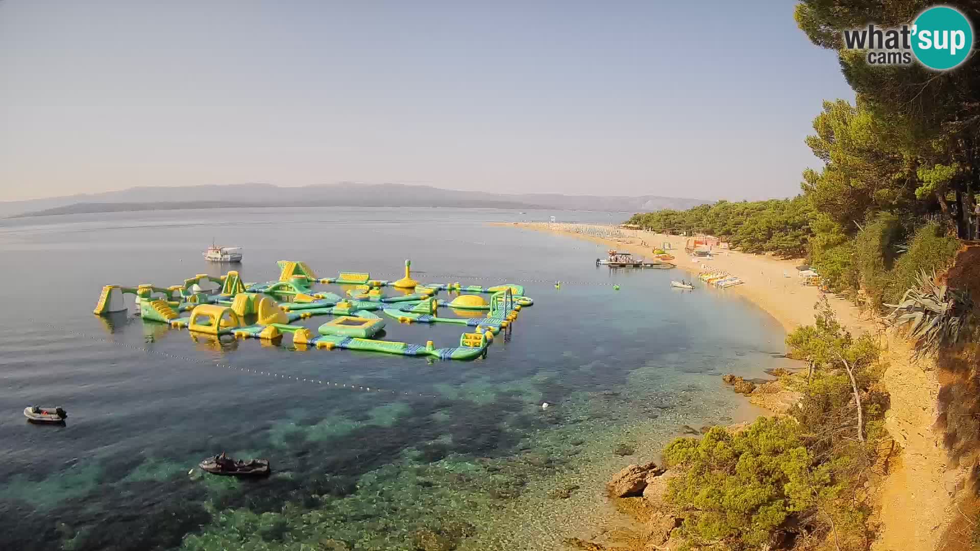 Web kamera Bol Zlatni Rat – Pogled uživo s otoka Brača