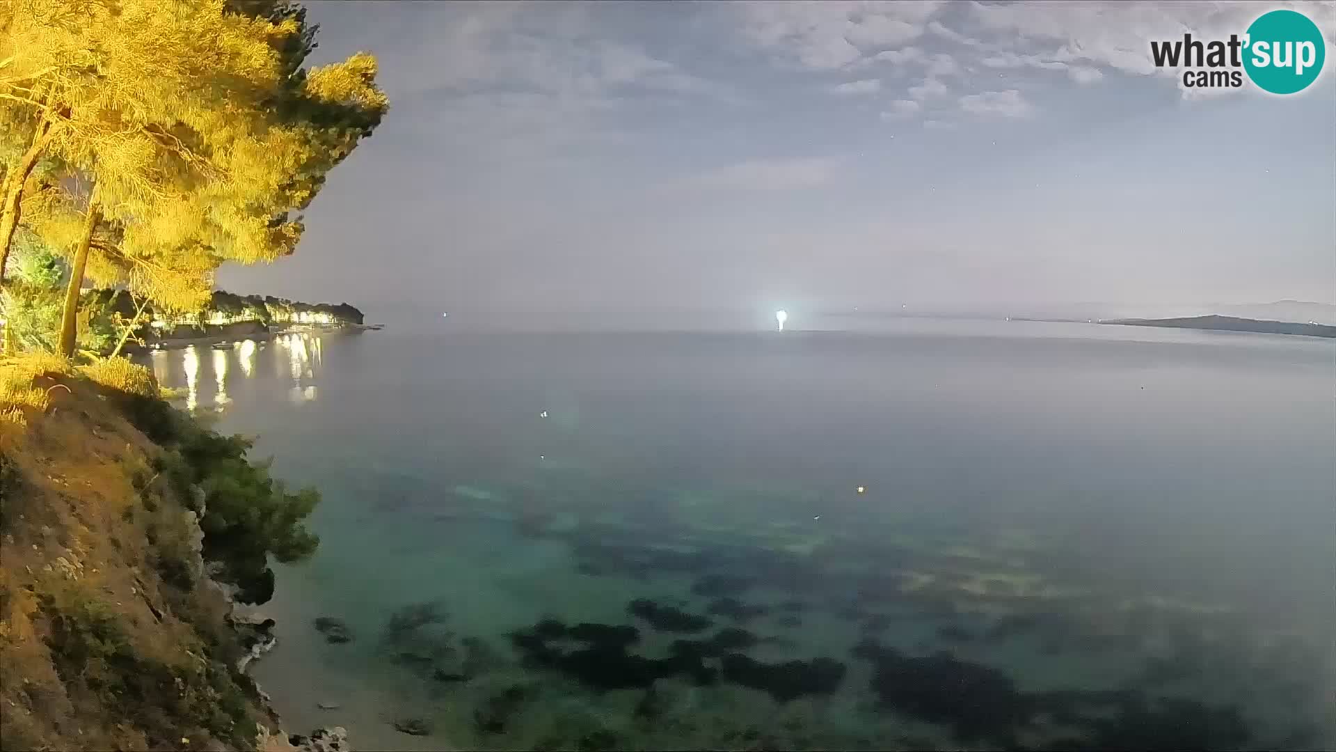 Web kamera Potočine Bol – Pogled uživo na plažu Borak, otok Brač