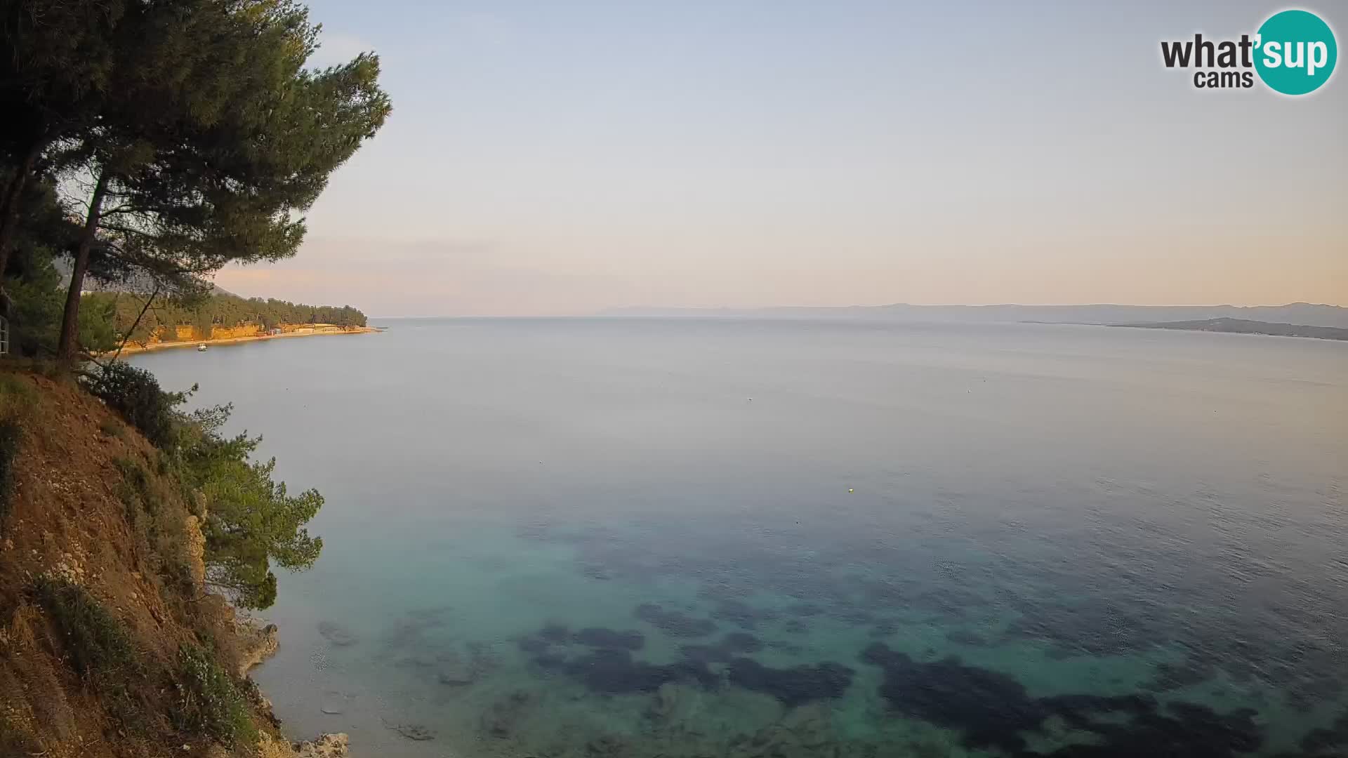 Spletna kamera Plaža Potočine Bol – Pogled v živo na plažo Borak, otok Brač