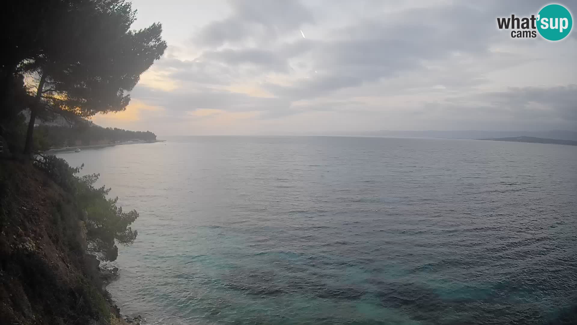 Spletna kamera Plaža Potočine Bol – Pogled v živo na plažo Borak, otok Brač