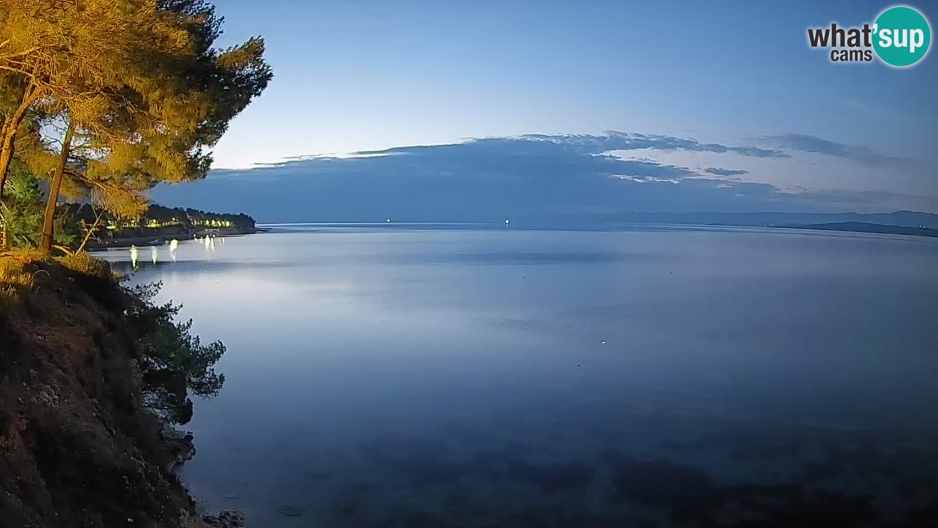Spletna kamera Plaža Potočine Bol – Pogled v živo na plažo Borak, otok Brač