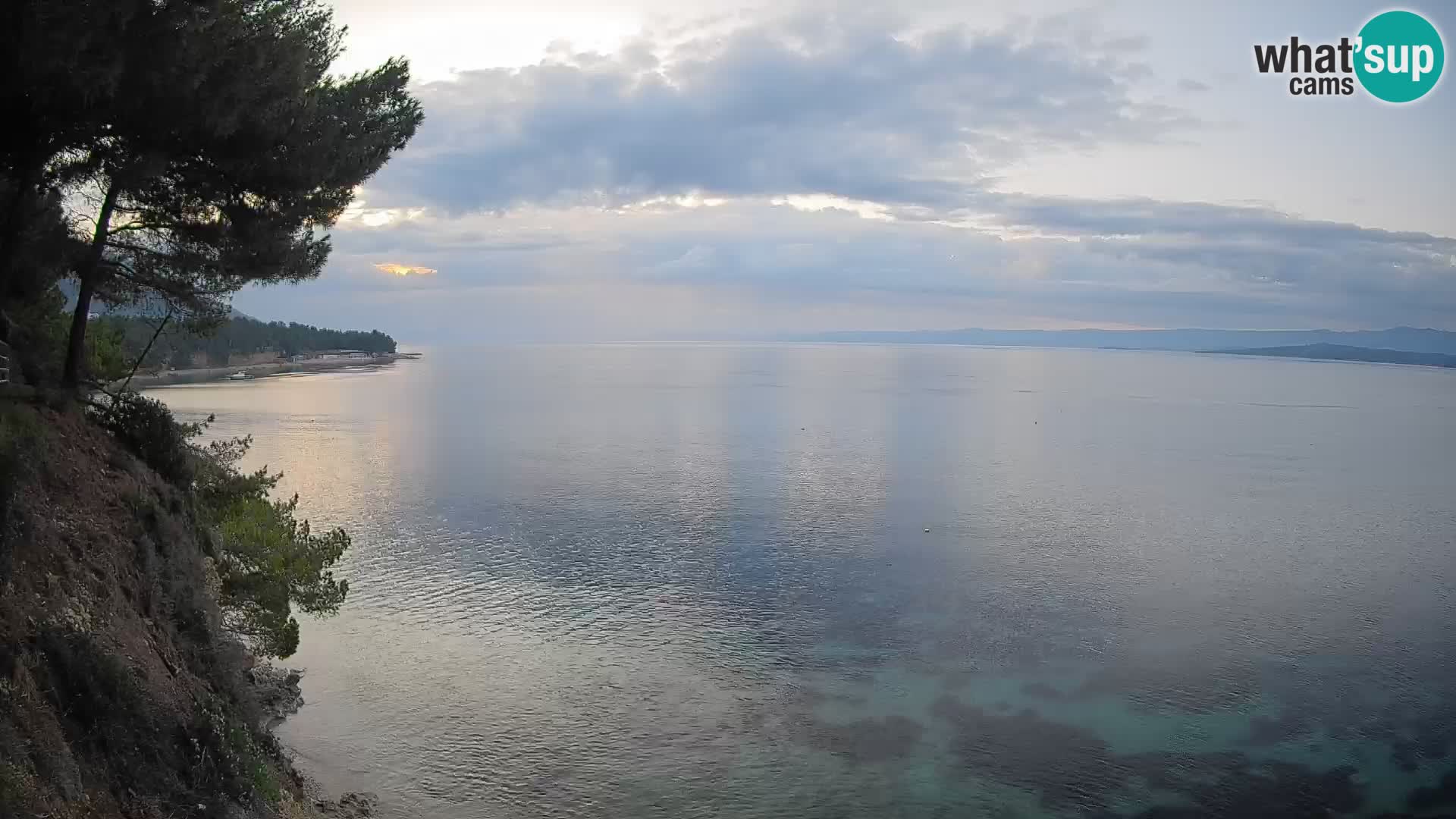 Spletna kamera Plaža Potočine Bol – Pogled v živo na plažo Borak, otok Brač