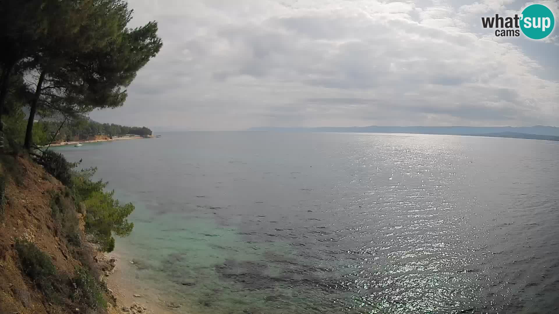 Spletna kamera Plaža Potočine Bol – Pogled v živo na plažo Borak, otok Brač