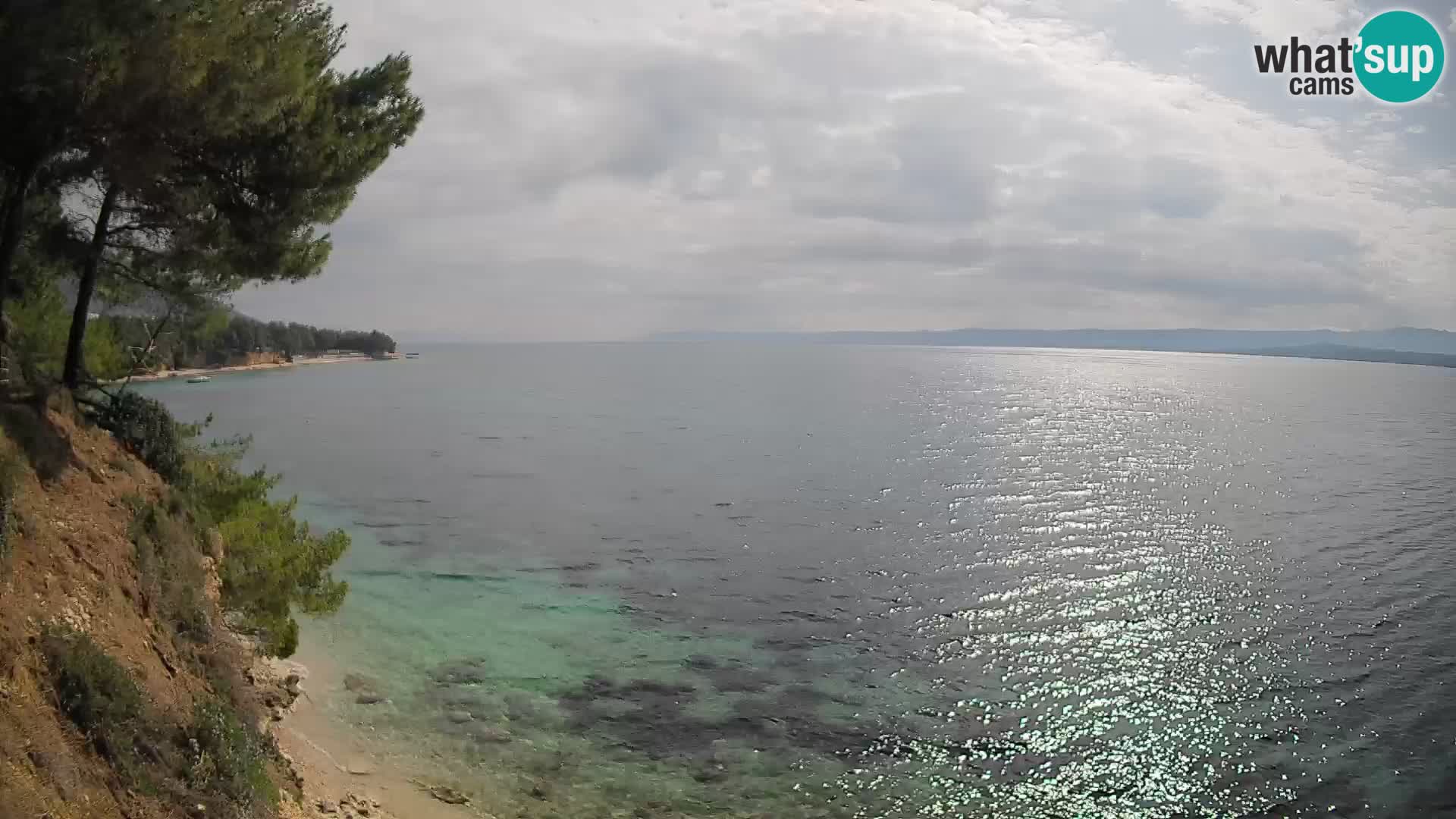 Spletna kamera Plaža Potočine Bol – Pogled v živo na plažo Borak, otok Brač