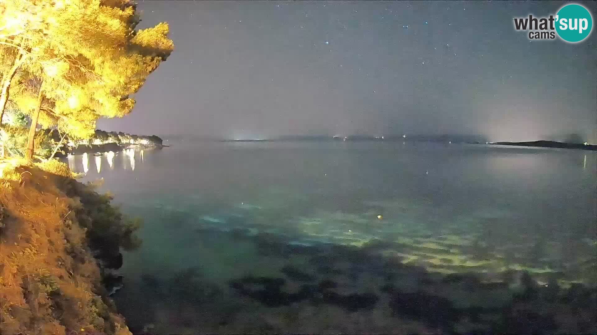 Web kamera Potočine Bol – Pogled uživo na plažu Borak, otok Brač