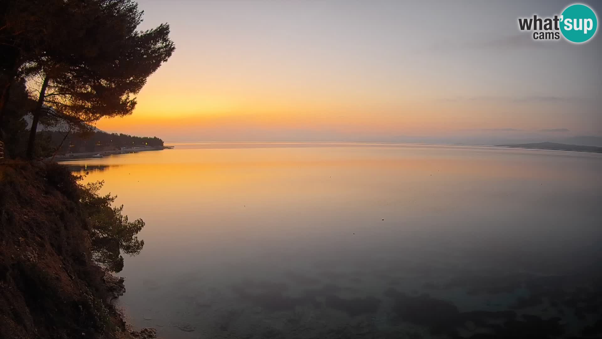 Spletna kamera Plaža Potočine Bol – Pogled v živo na plažo Borak, otok Brač