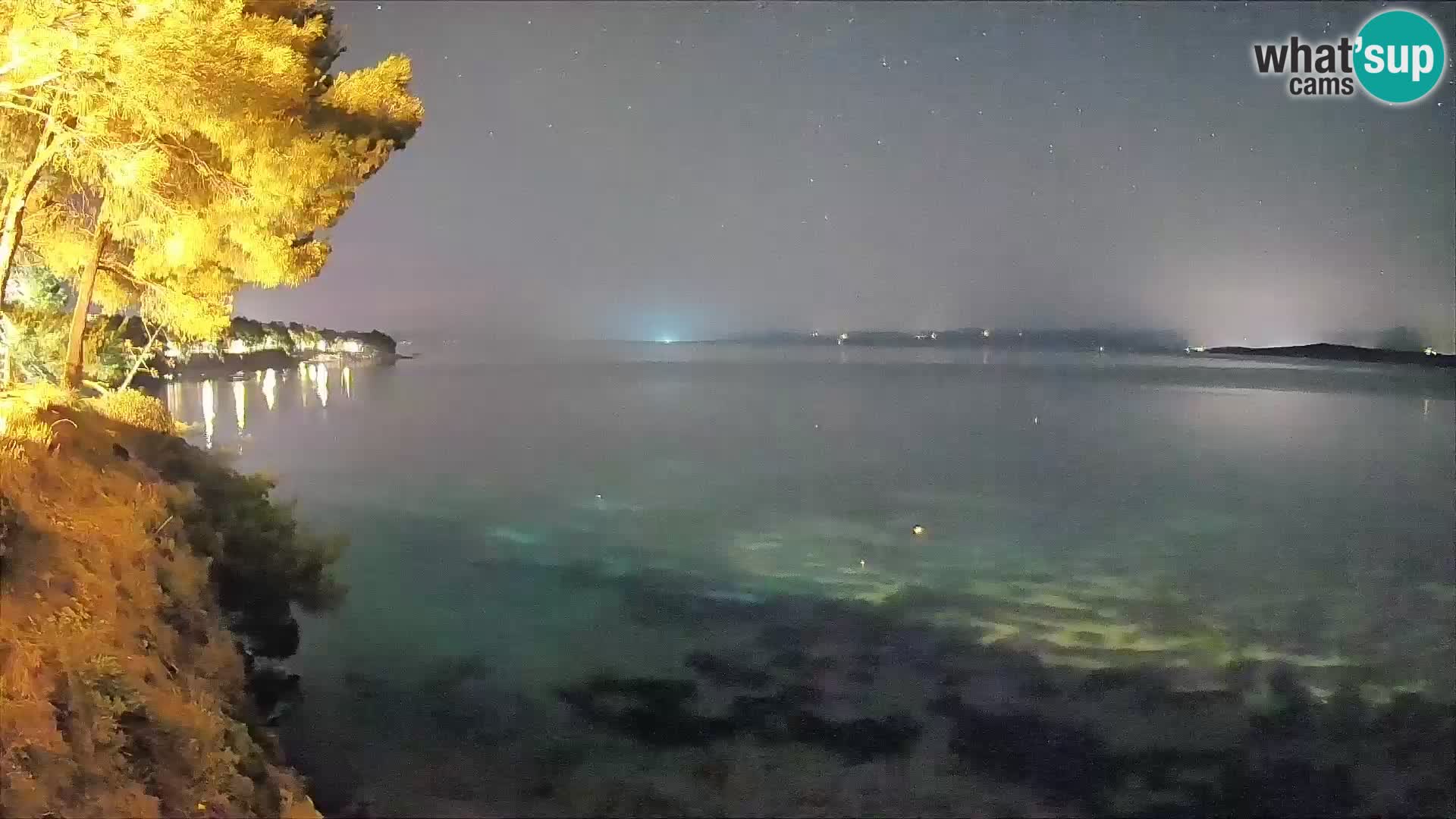 Web kamera Potočine Bol – Pogled uživo na plažu Borak, otok Brač