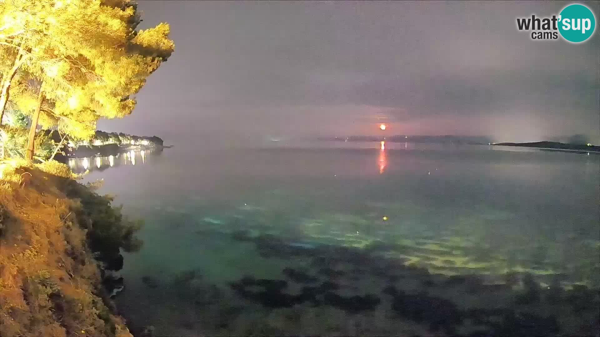 Web kamera Potočine Bol – Pogled uživo na plažu Borak, otok Brač