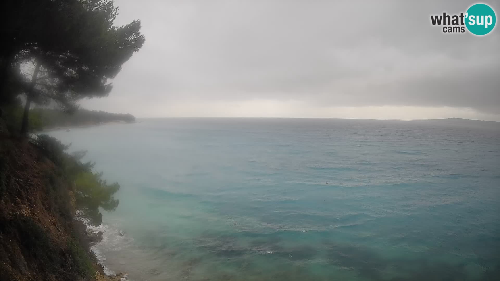 Spletna kamera Plaža Potočine Bol – Pogled v živo na plažo Borak, otok Brač