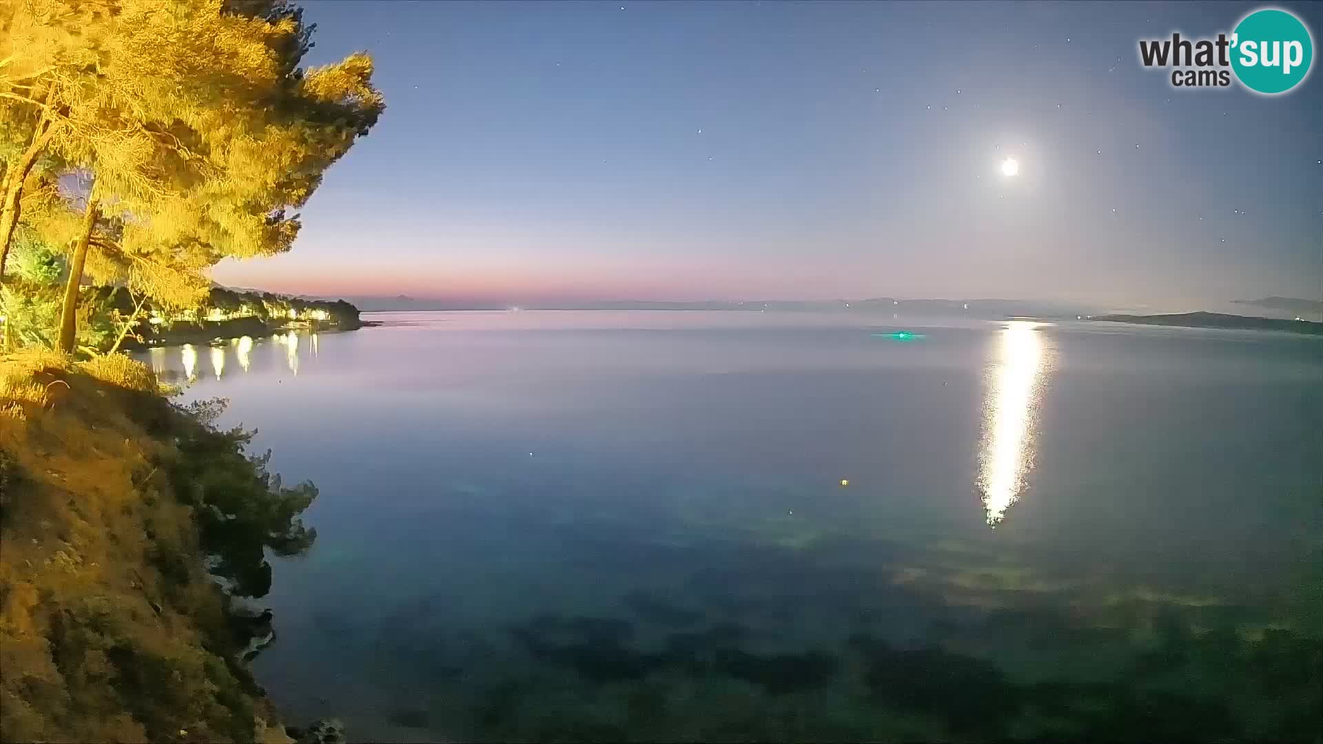 Web kamera Potočine Bol – Pogled uživo na plažu Borak, otok Brač