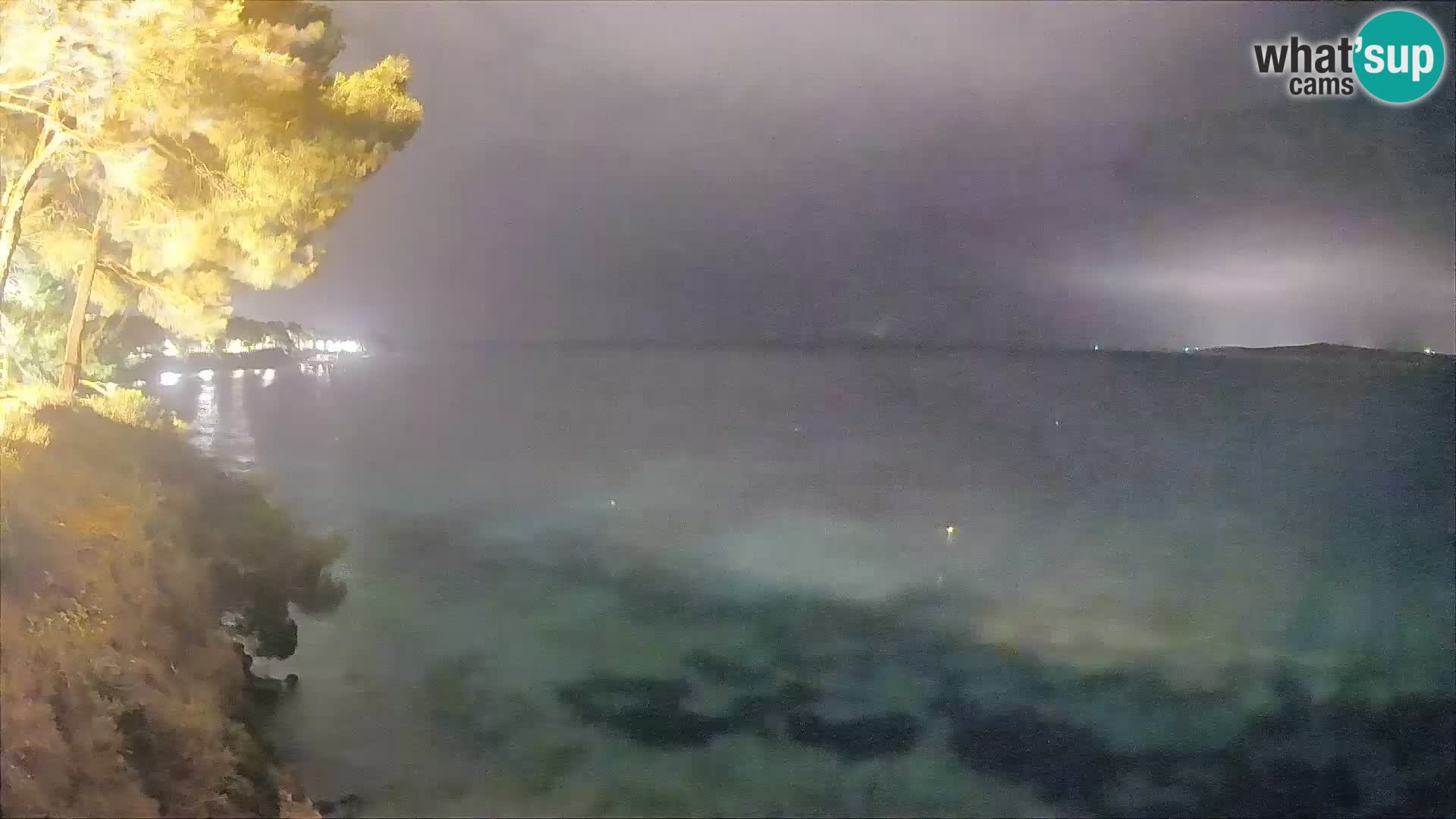 Web kamera Potočine Bol – Pogled uživo na plažu Borak, otok Brač