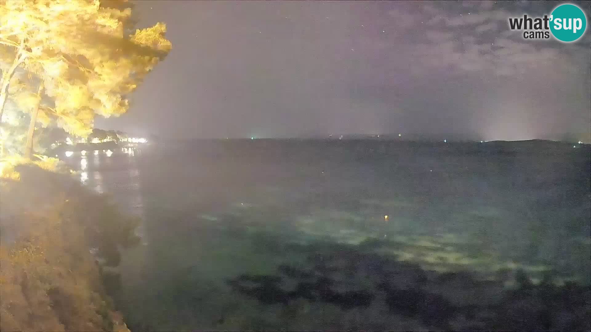 Web kamera Potočine Bol – Pogled uživo na plažu Borak, otok Brač