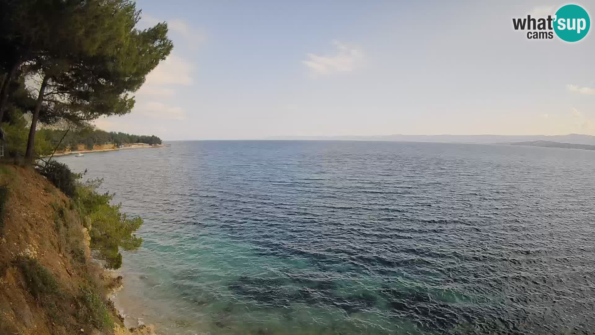 Spletna kamera Plaža Potočine Bol – Pogled v živo na plažo Borak, otok Brač