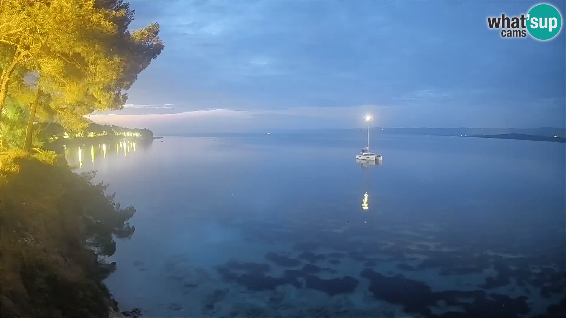 Webcam Spiaggia Potočine Bol – Vista live sulla spiaggia Borak, Isola di Brač