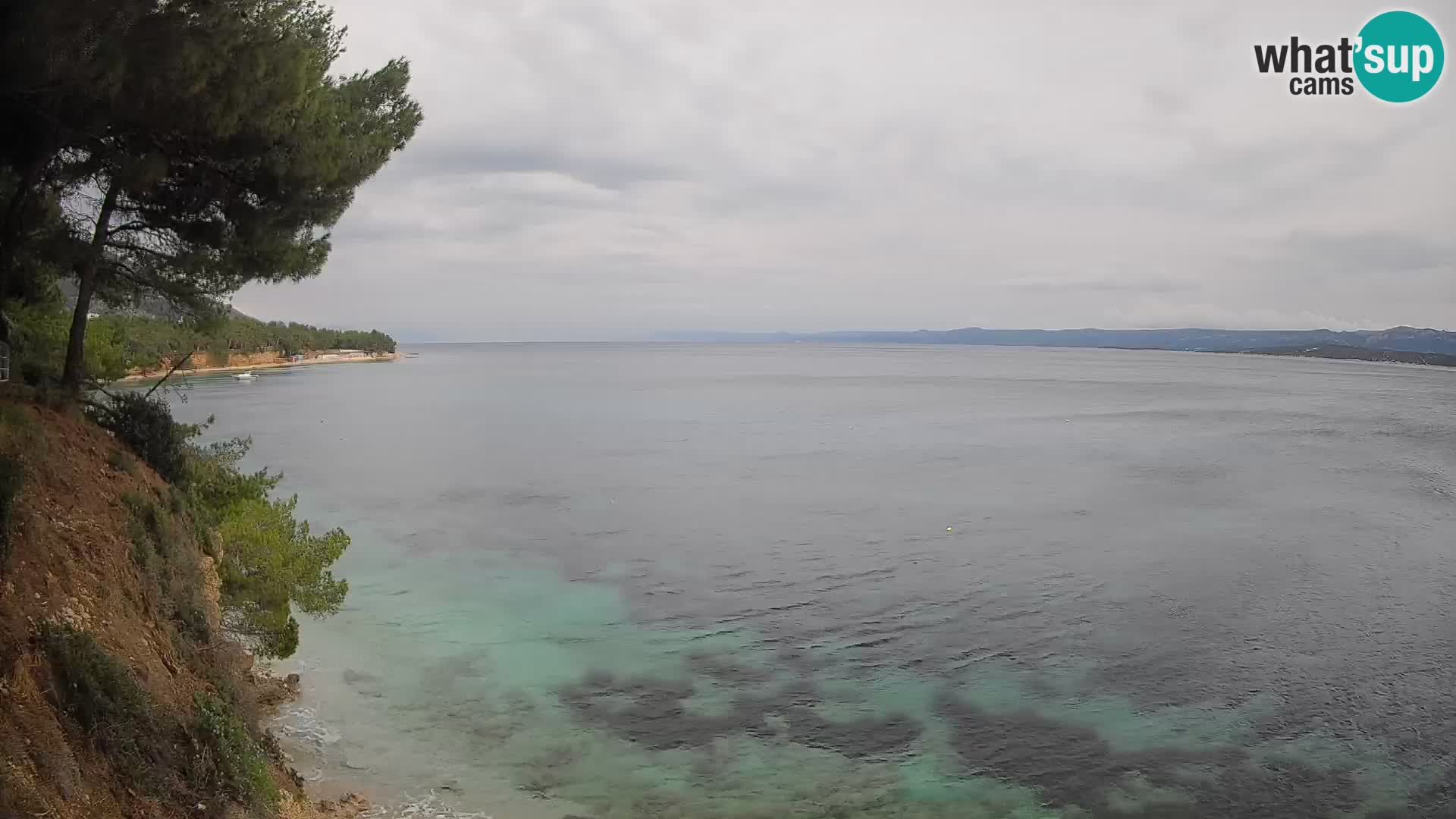 Spletna kamera Plaža Potočine Bol – Pogled v živo na plažo Borak, otok Brač