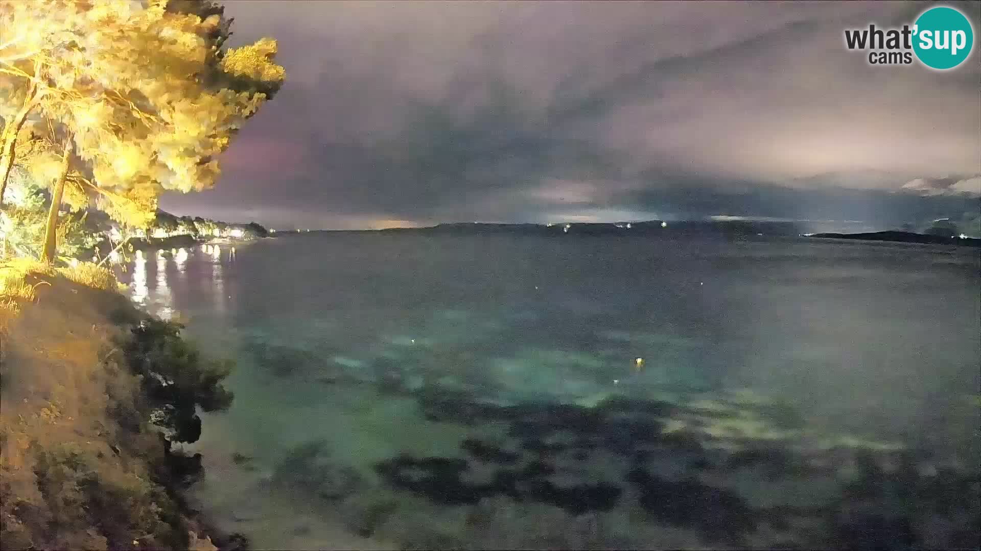 Webcam Spiaggia Potočine Bol – Vista live sulla spiaggia Borak, Isola di Brač