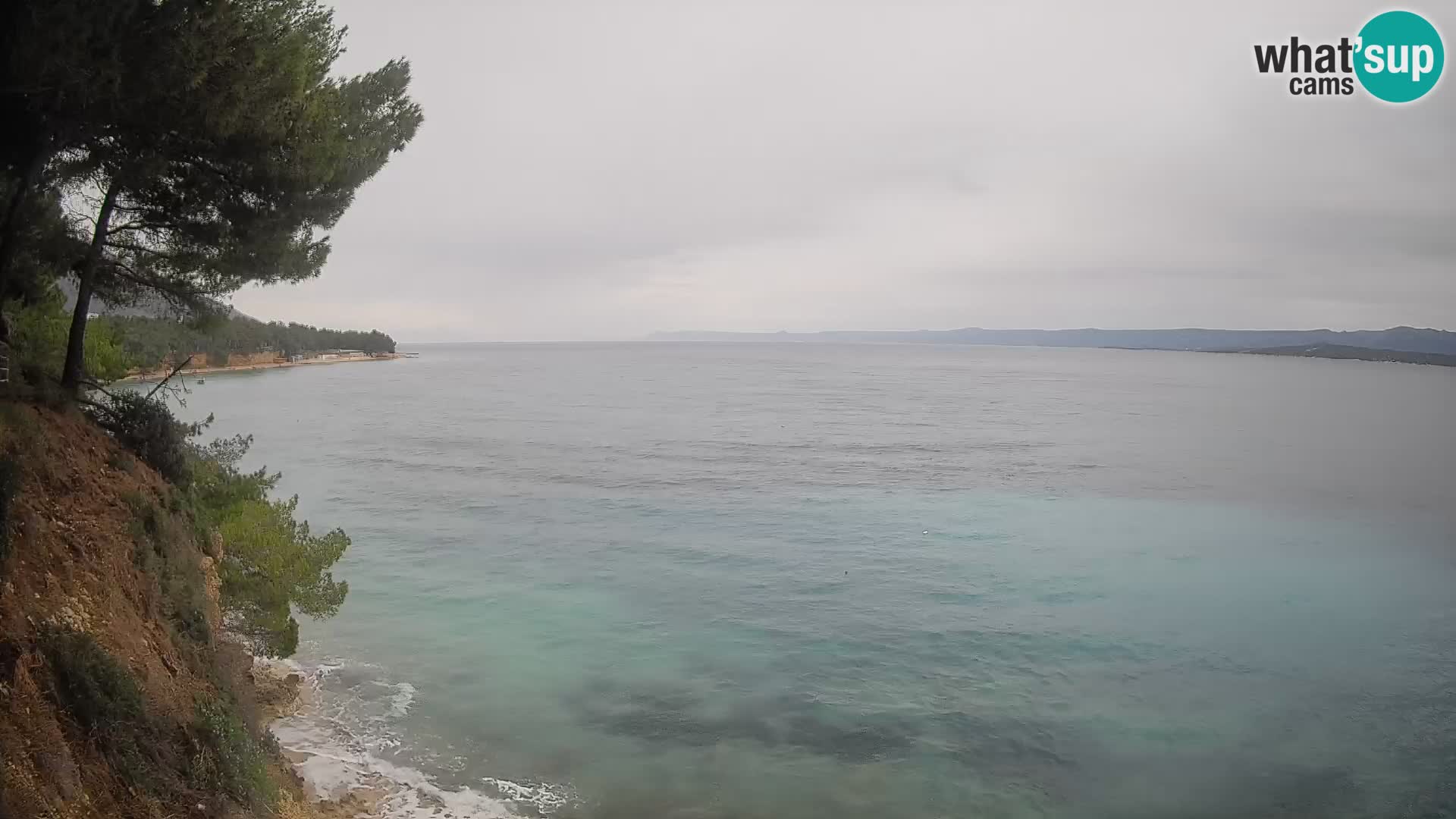 Spletna kamera Plaža Potočine Bol – Pogled v živo na plažo Borak, otok Brač
