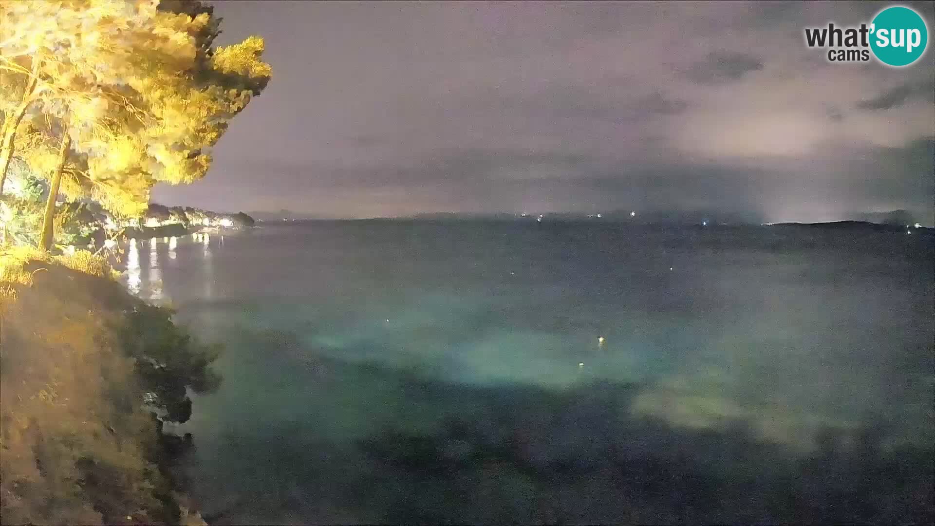 Web kamera Potočine Bol – Pogled uživo na plažu Borak, otok Brač