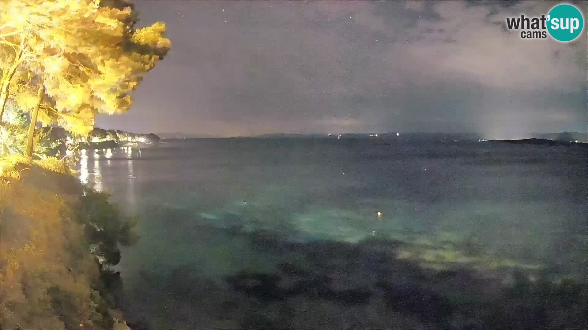 Webcam Spiaggia Potočine Bol – Vista live sulla spiaggia Borak, Isola di Brač