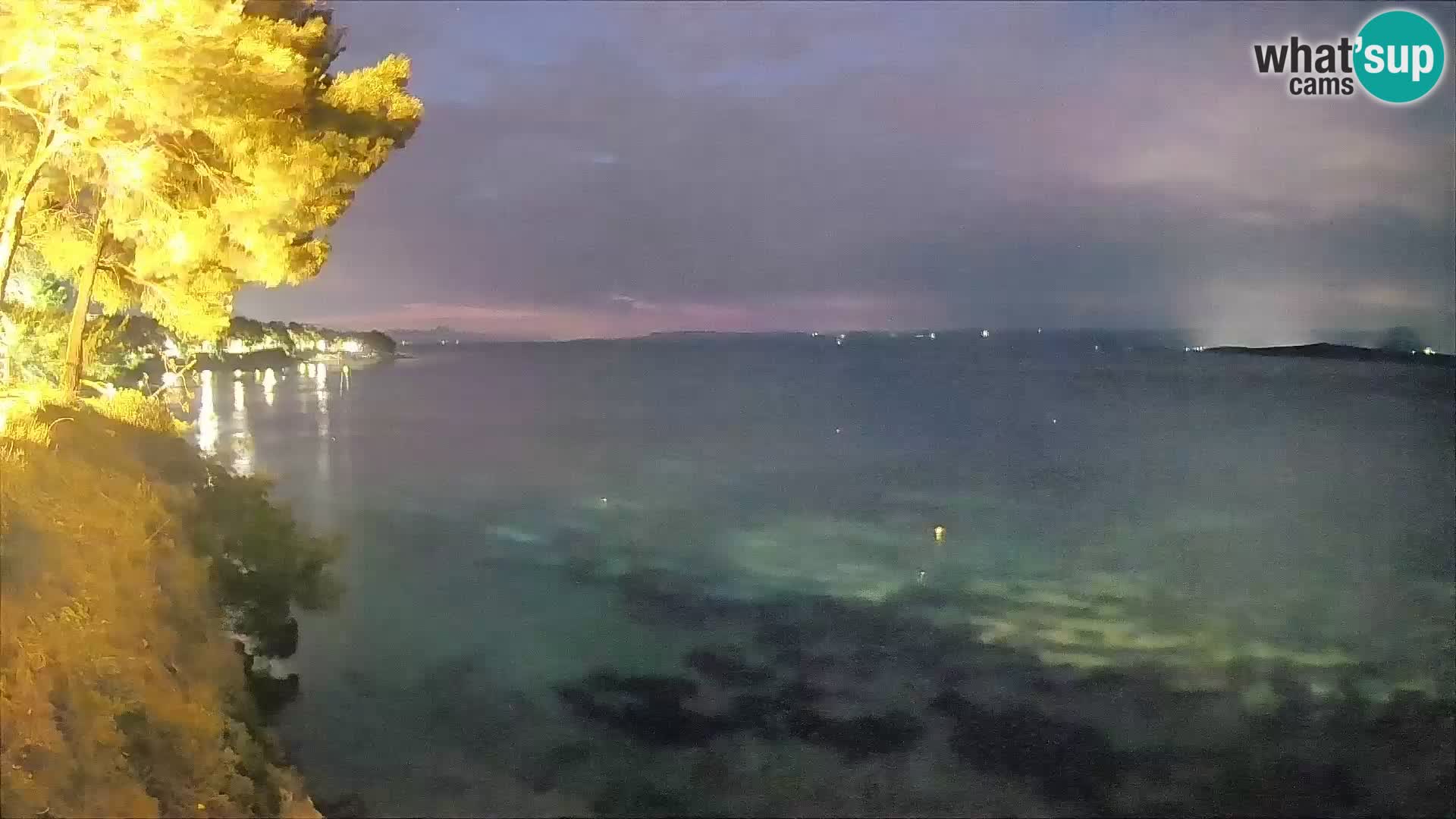 Webcam Spiaggia Potočine Bol – Vista live sulla spiaggia Borak, Isola di Brač