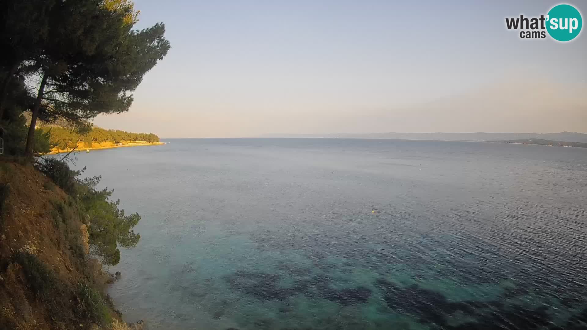 Spletna kamera Plaža Potočine Bol – Pogled v živo na plažo Borak, otok Brač