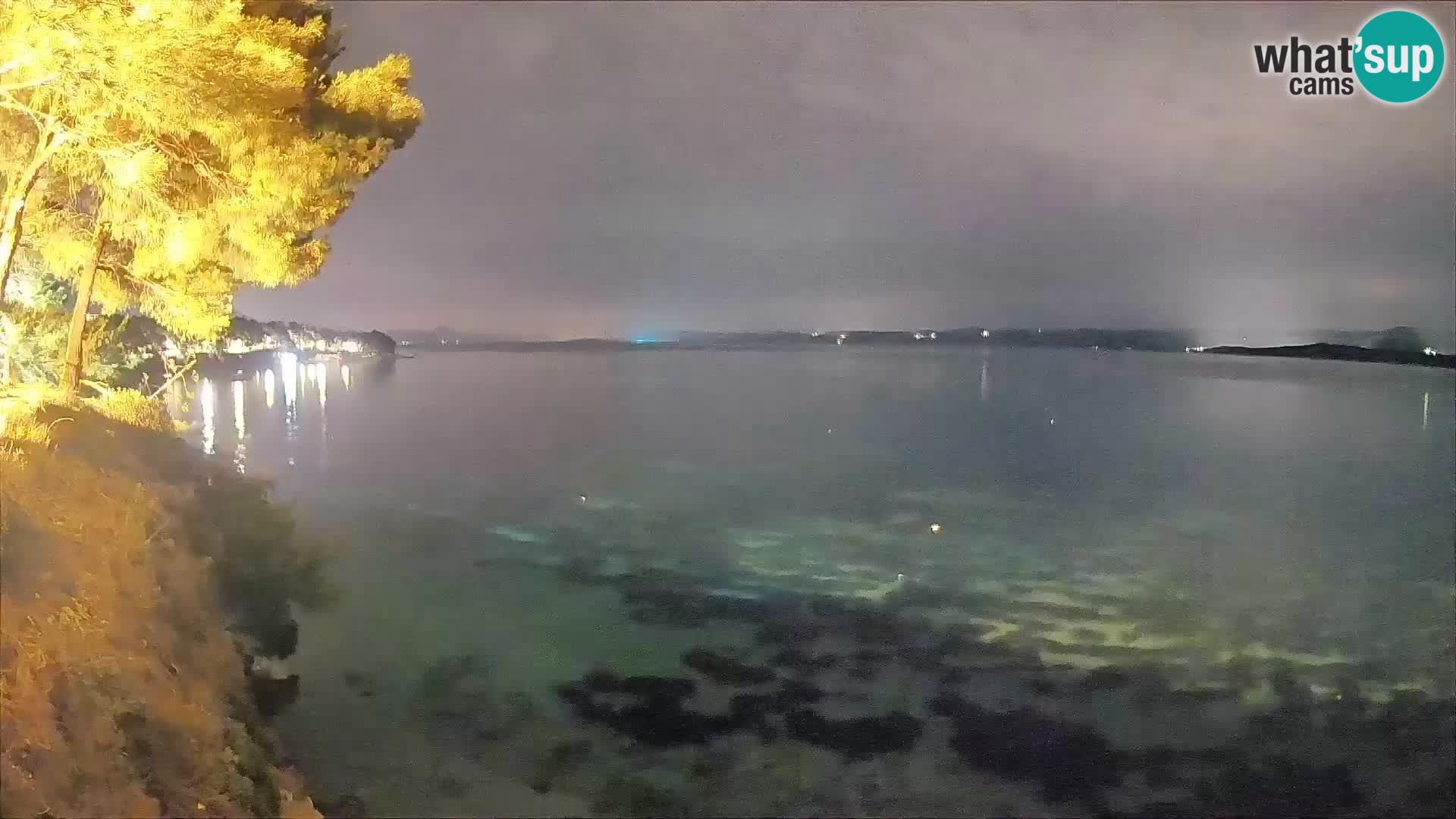 Webcam Spiaggia Potočine Bol – Vista live sulla spiaggia Borak, Isola di Brač