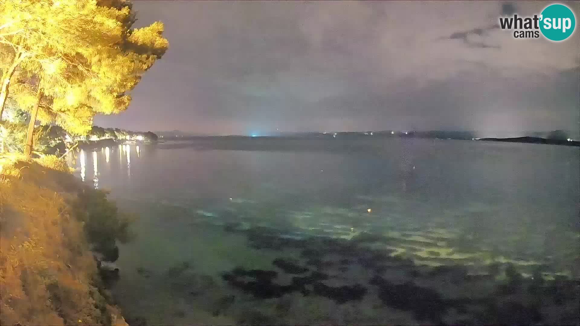 Web kamera Potočine Bol – Pogled uživo na plažu Borak, otok Brač