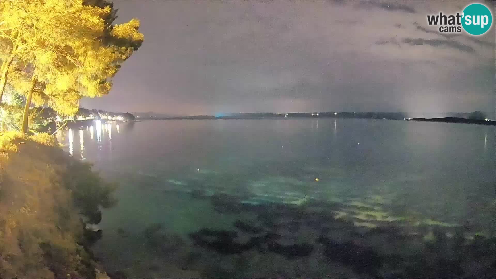 Web kamera Potočine Bol – Pogled uživo na plažu Borak, otok Brač