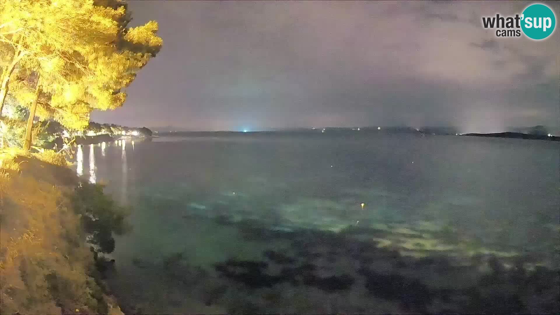 Webcam Spiaggia Potočine Bol – Vista live sulla spiaggia Borak, Isola di Brač