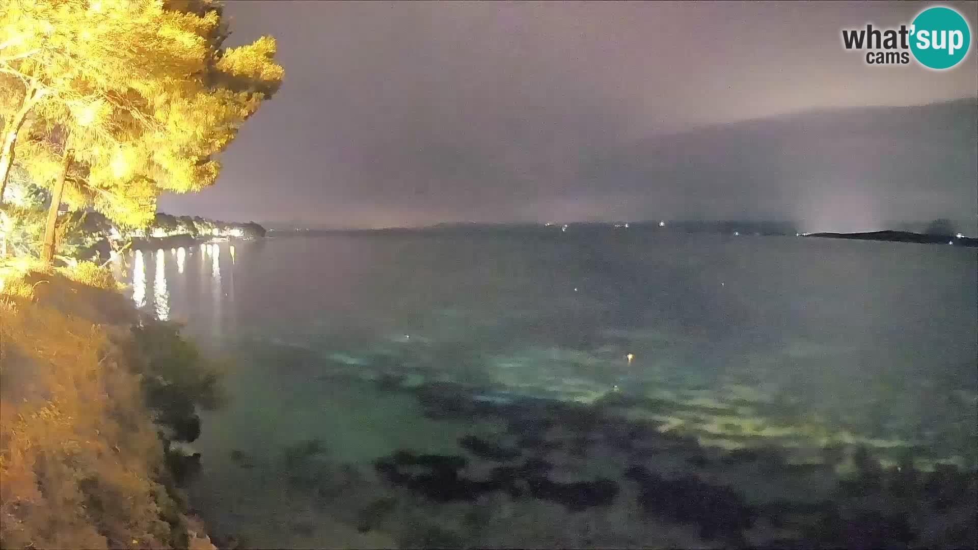 Web kamera Potočine Bol – Pogled uživo na plažu Borak, otok Brač