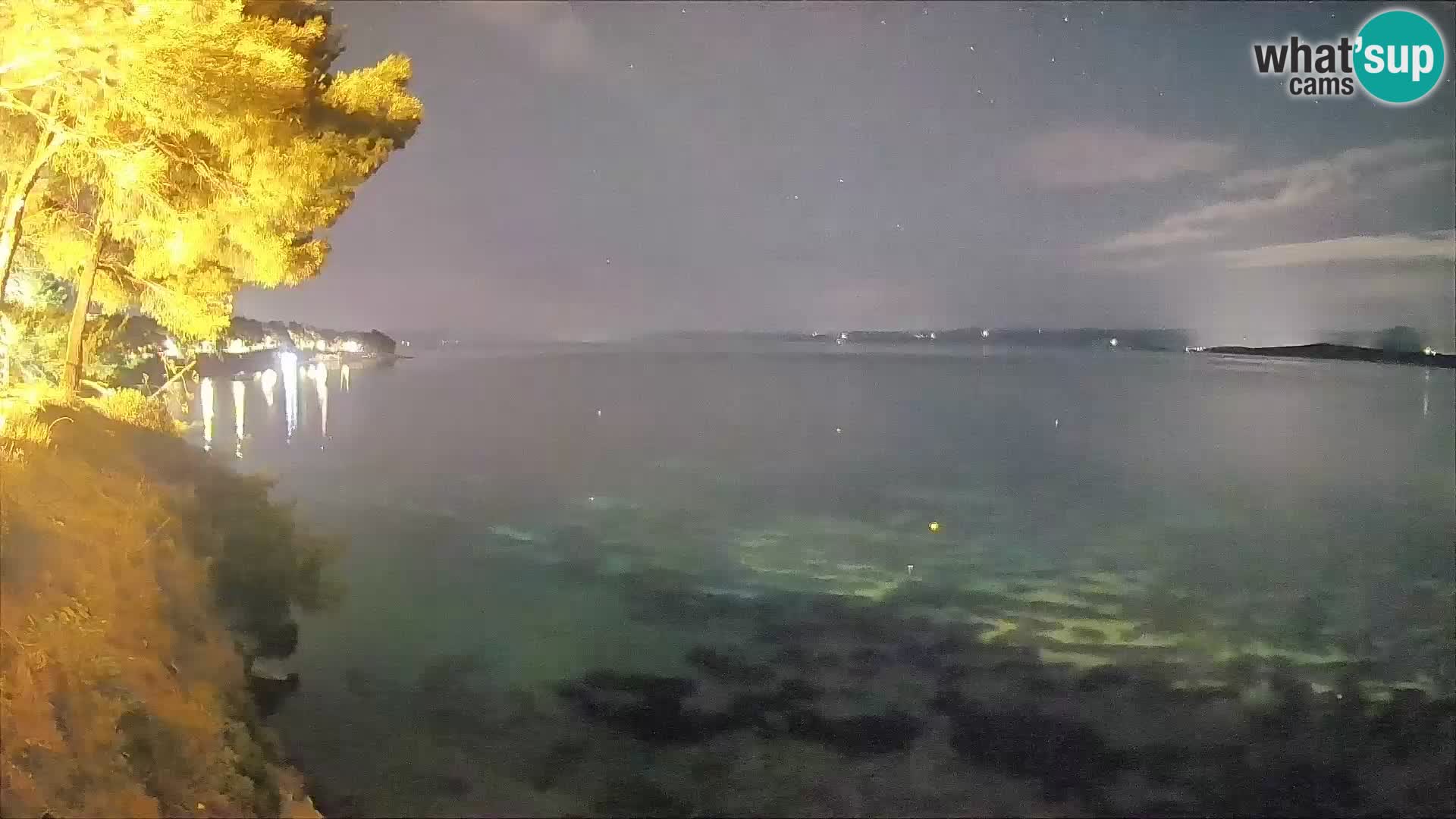 Web kamera Potočine Bol – Pogled uživo na plažu Borak, otok Brač